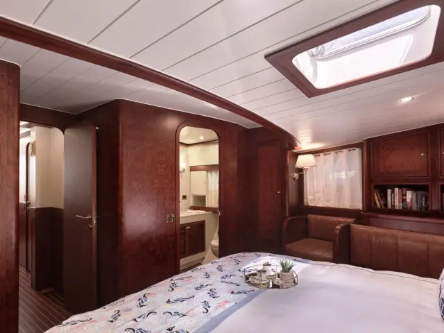 kaftan_-_master_cabin_2