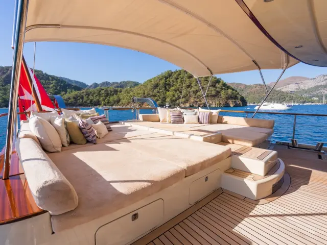 contact-yachts-daima_0018