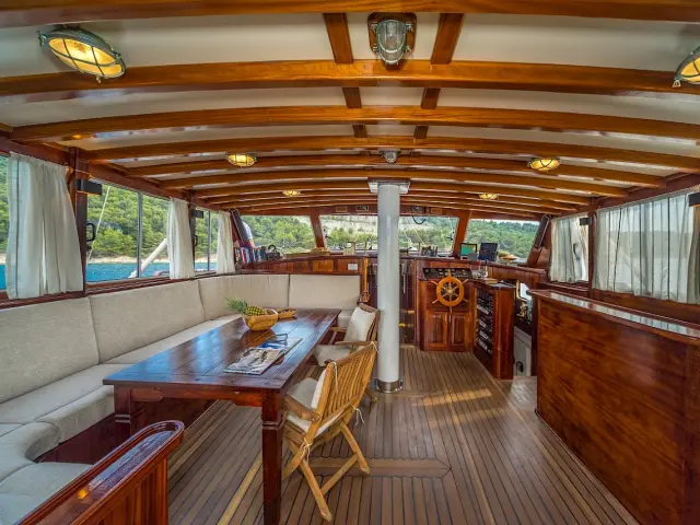 Elegant sailing experience with gulet ANGELICA in Croatia