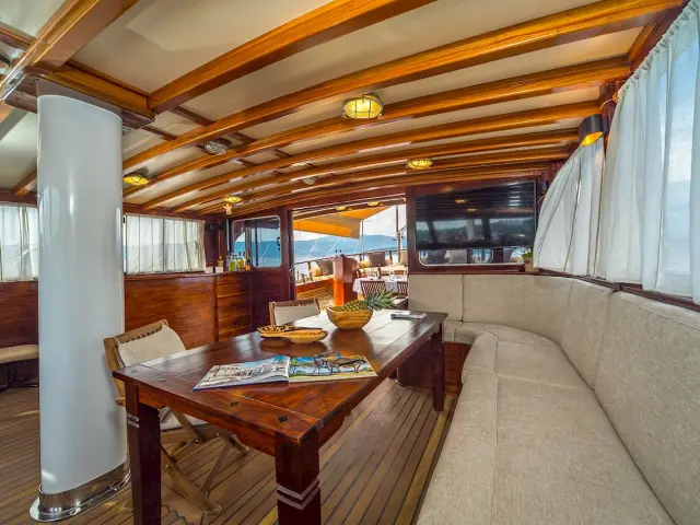 Elegant sailing experience with gulet ANGELICA in Croatia