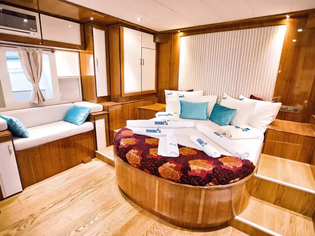 MASKE II gulet for rent in Turkey for 12 people | Beautiful design, 2 Master cabins, Great crew