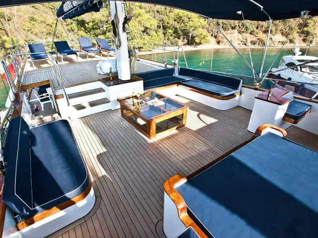 MASKE II gulet for rent in Turkey for 12 people | Beautiful design, 2 Master cabins, Great crew