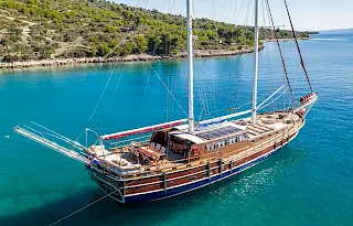 Gulet NOSTRA VITA for yachting holidays in the Adriatic | Sail to Dubrovnik, Trogit, Split, Hvar