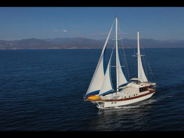 gulet-serenity-70-001