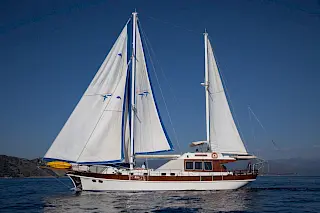 gulet-serenity-70-010-1