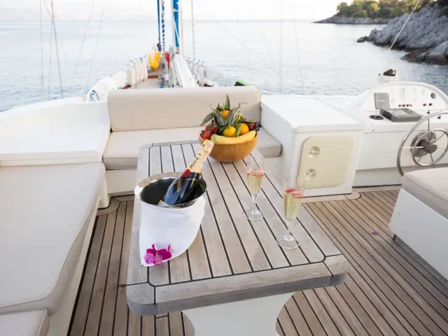 gulet-serenity-70-017