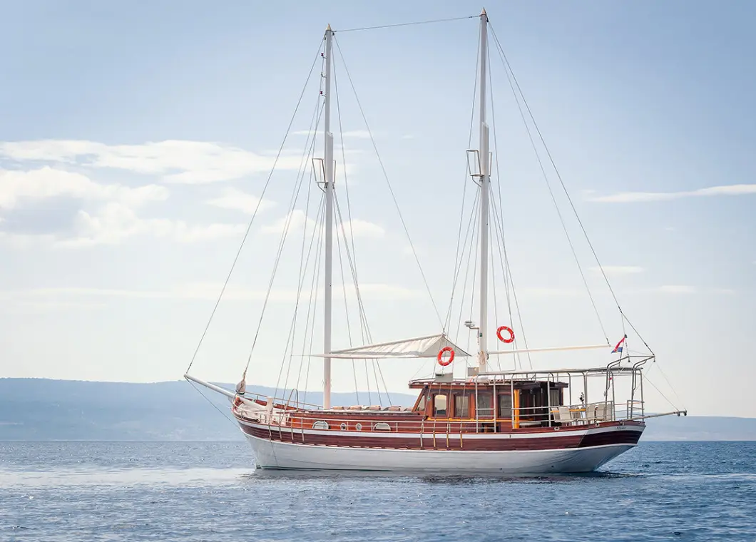 SLANO gulet with great crew, comfortable cabins, excellent charter record in Croatia