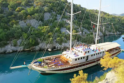 Yoga detox tour in Turkey with TERSANE 8 gulet