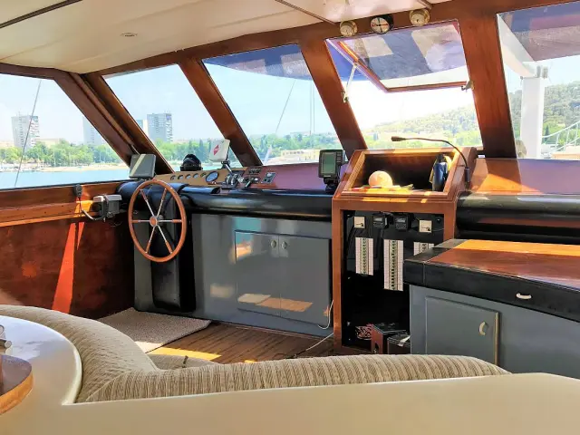 Gulet cruise Croatia yacht VITO with 6 cabins for 12 guests