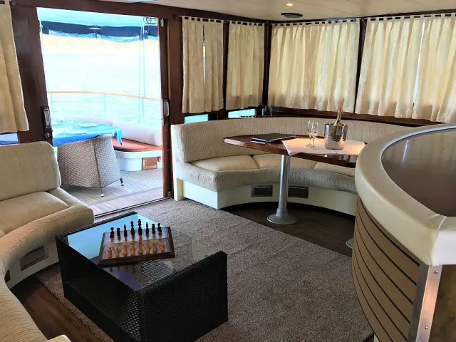 Gulet cruise Croatia yacht VITO with 6 cabins for 12 guests in Trogir