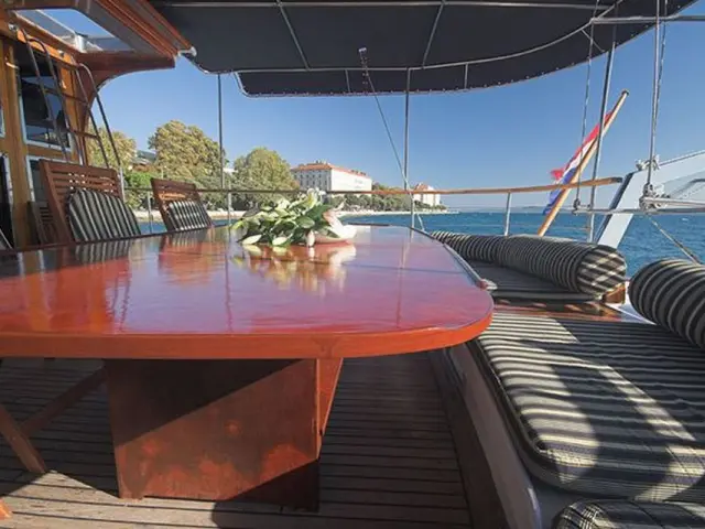 Croatian gulet VITO with 6 cabins for 12 guests for charters in Dubrovnik