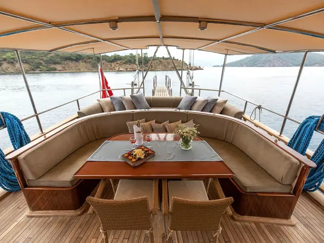 Marmaris yacht charters with CEYLAN gulet in Turkey