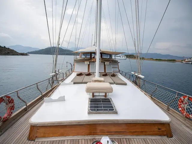 Marmaris yacht charters with CEYLAN gulet in Turkey