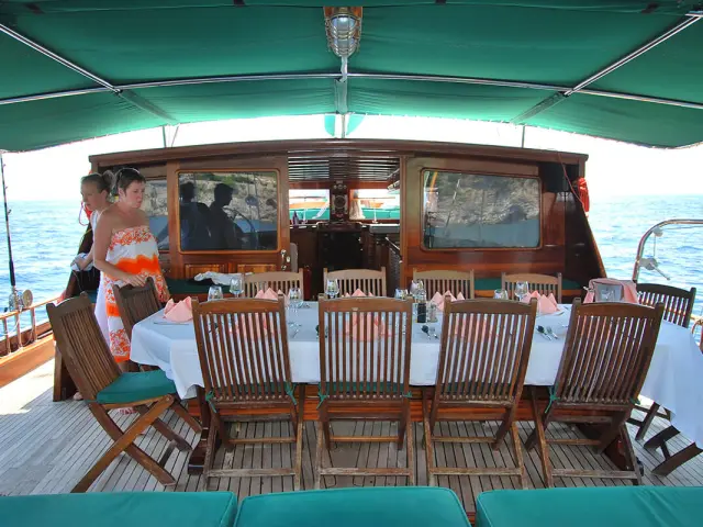 DERIYA DENIZ gulet  for cruises in Italy| Visit Naples, Sicily