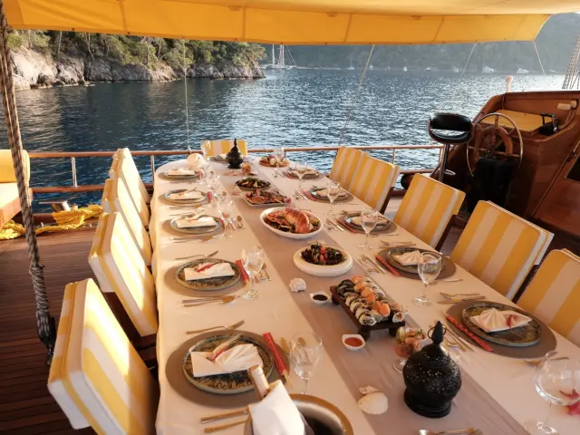 fortuna_luxury_gulet_-_deck_13