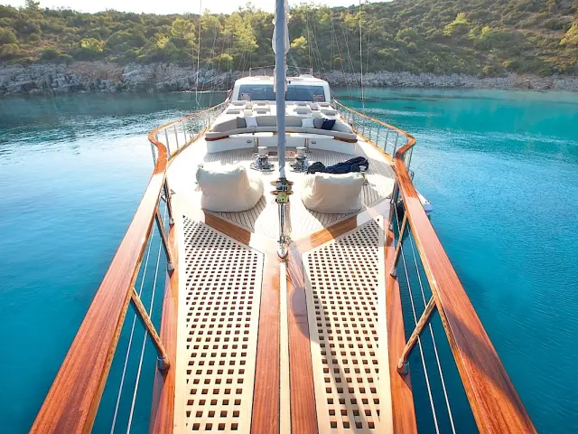Bodrum yacht charter with gulet MISS B | Modern interior, powerful sailing