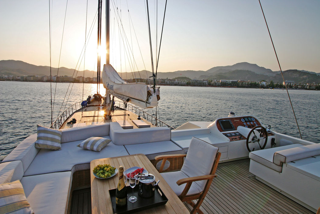 Weekly yacht tour in Turkey visiting Gocek, Tomb Bay, Ekincik, Bozukkale, Bozburun