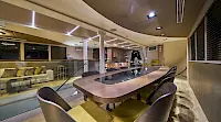 rara_avis_saloon_3