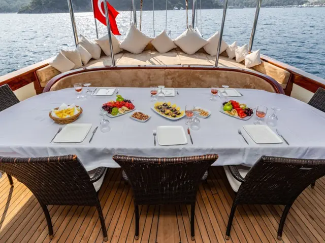 gulet-amazon-solo-011