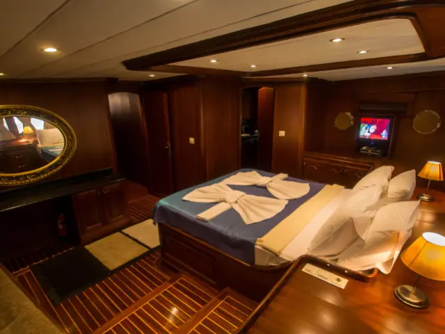 gulet-diamond-lila-004